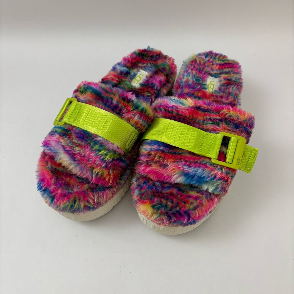 Y2K UGG‎ Fluffita Pixelate Slippers Women’s 6 Faux Fur Rainbow